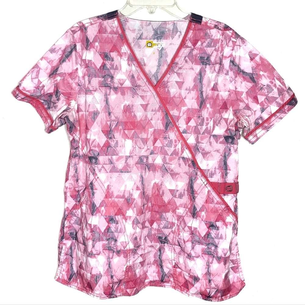 BOGO FREE pink geometric scrub top blouse shirt S small nurse scrubs vneck